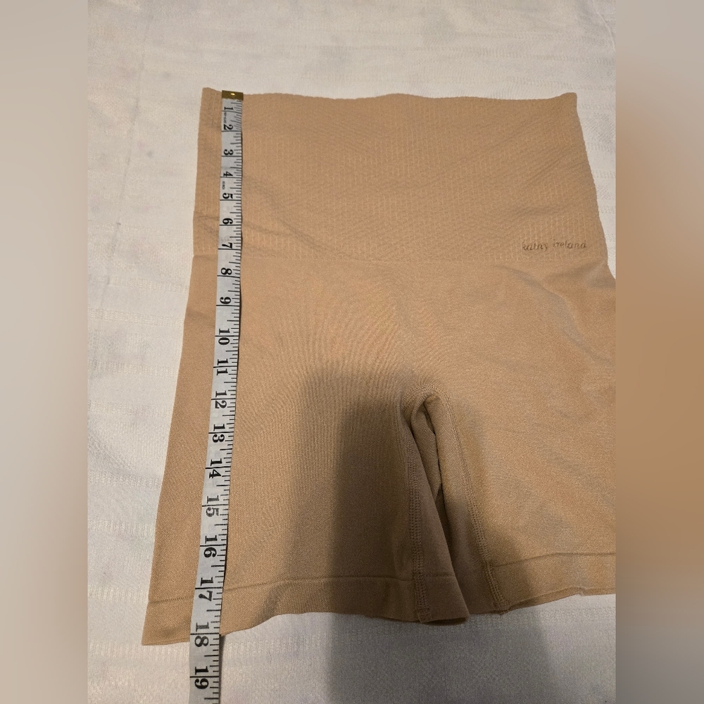 Women's shapewear by Kathy Ireland Size 3X Color Beige - Picture 3 of 8